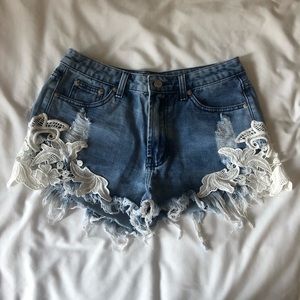 Top Trends White Lace Denim Shorts